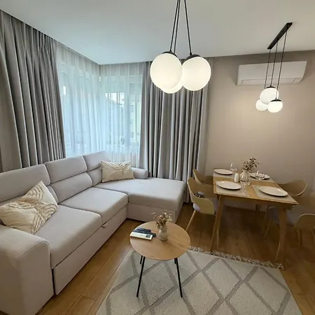 Апартаменти Seven Hills House