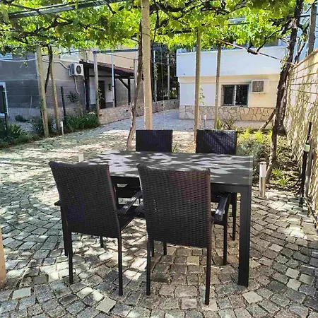 Seven Hills House Апартаменти